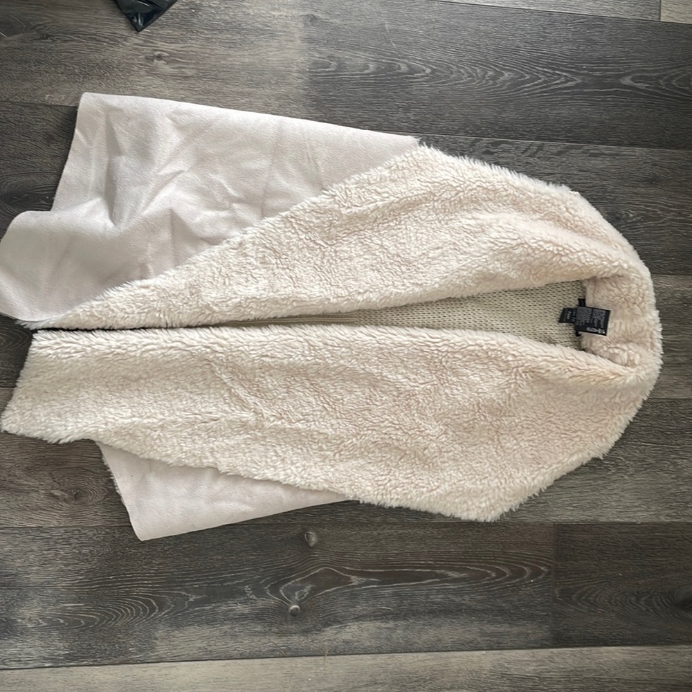 Cream vest faux fur